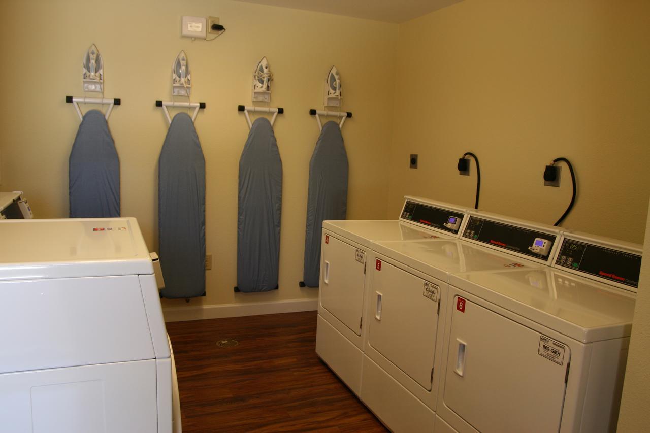 Affordable Suites 무어스빌 외부 사진